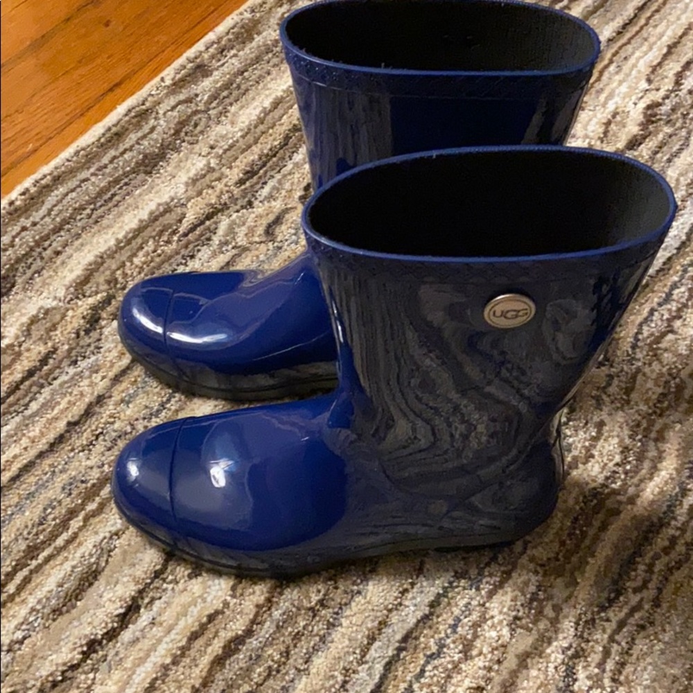Rain boots